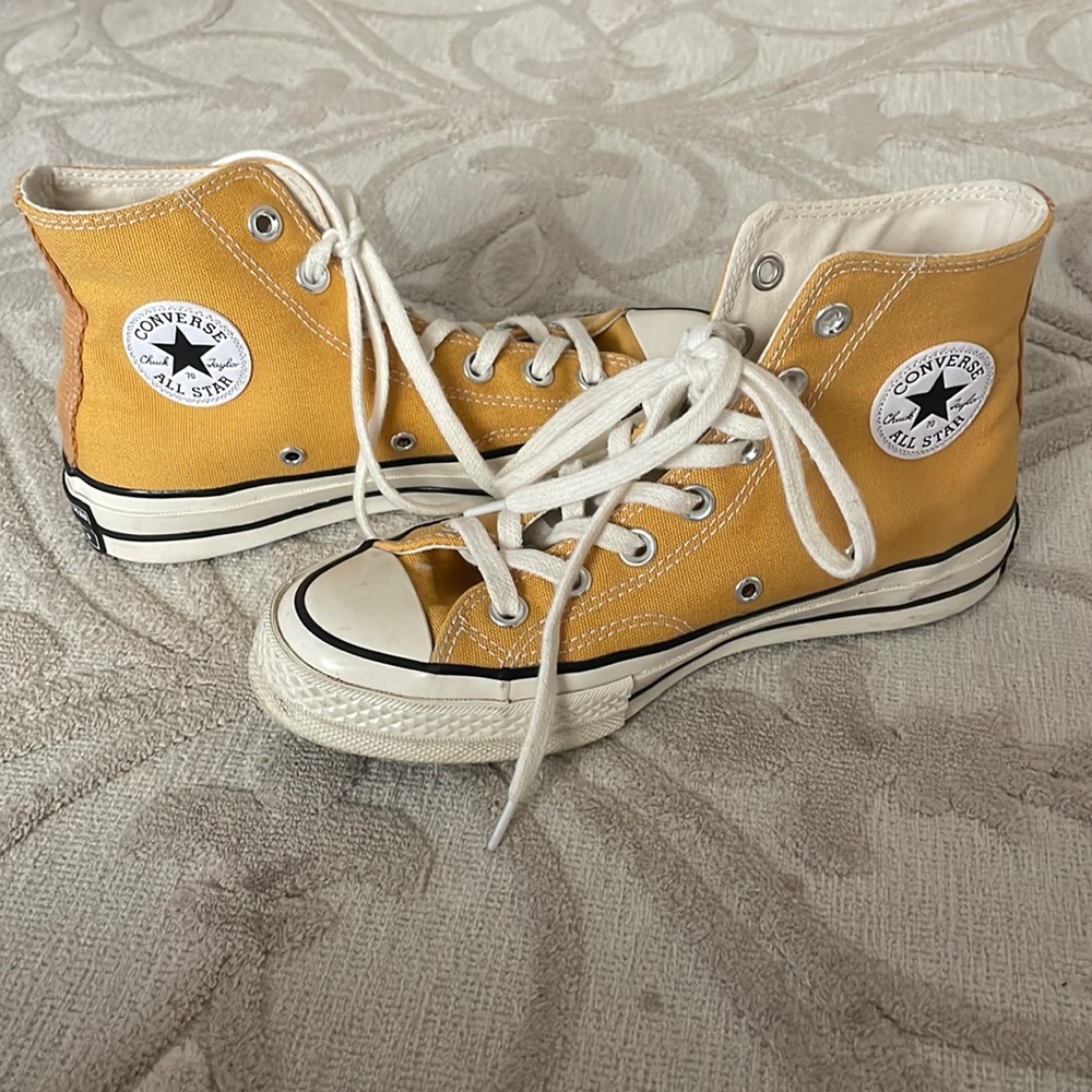 Chuck Yellow Converse